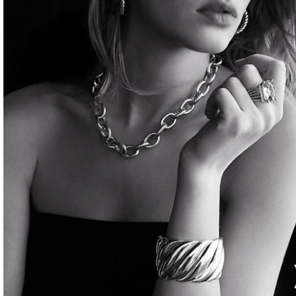 David Yurman Wide Sculpted Cable Cuff Bracelet - Picture 7 of 8